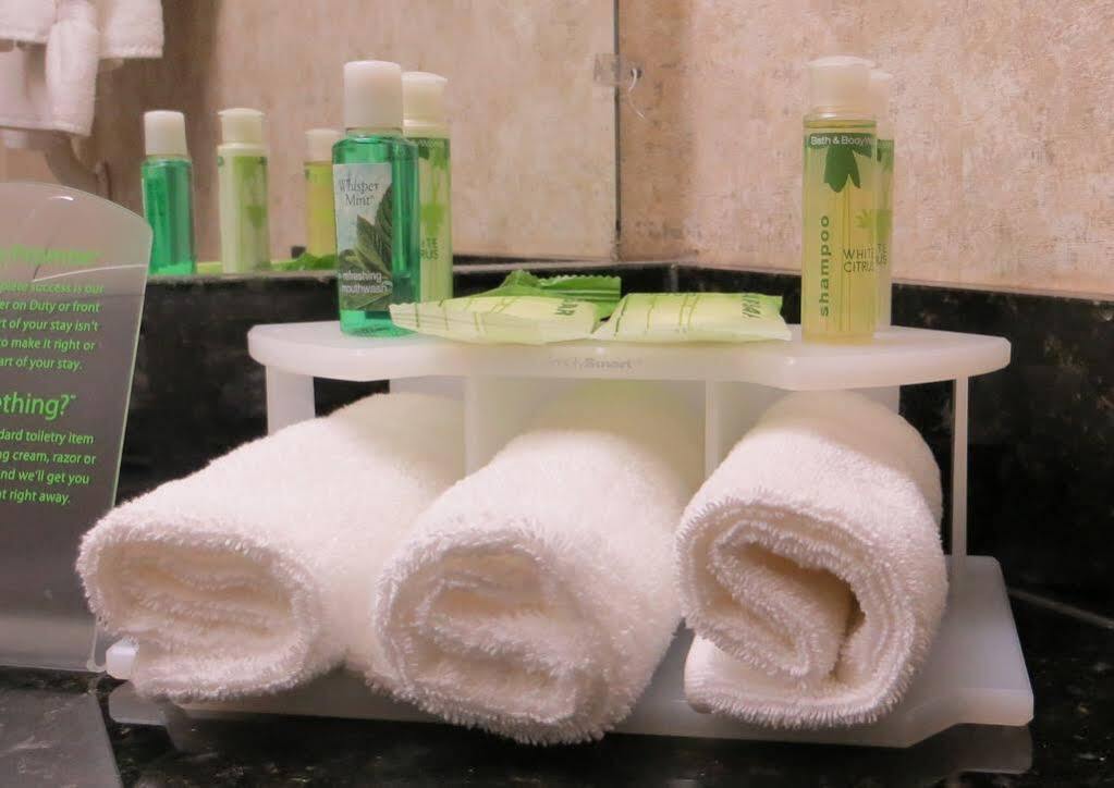 Holiday Inn Express Hotel & Suites Bay City By Ihg Zewnętrze zdjęcie