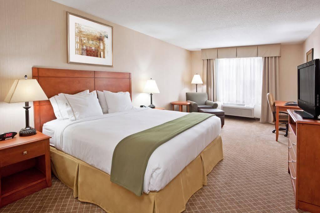 Holiday Inn Express Hotel & Suites Bay City By Ihg Zewnętrze zdjęcie